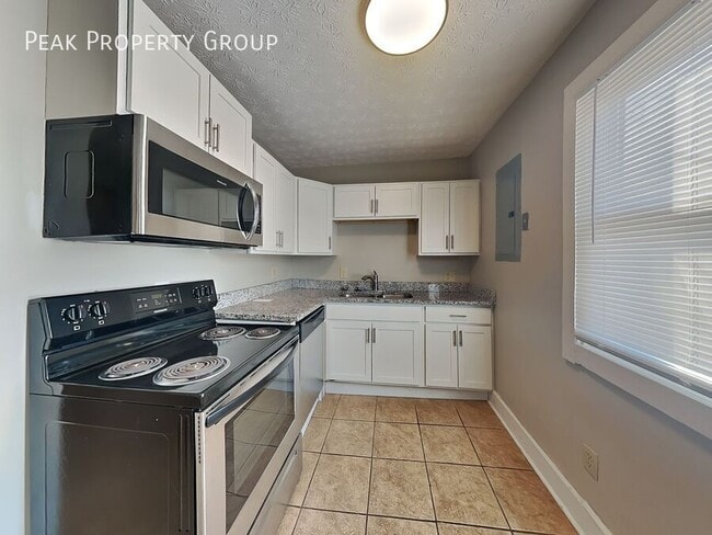 Foto del edificio - 1381 Indianola Ave