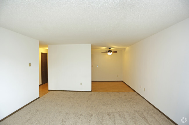 One Bedroom-Living Area - Putnam Properties in Hopkins