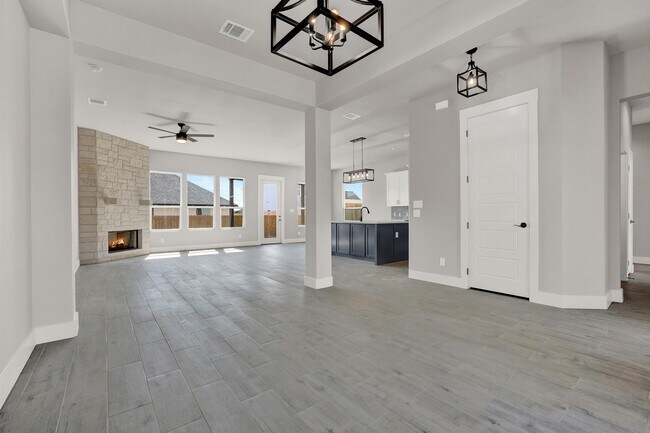 Building Photo - 125 Madrona