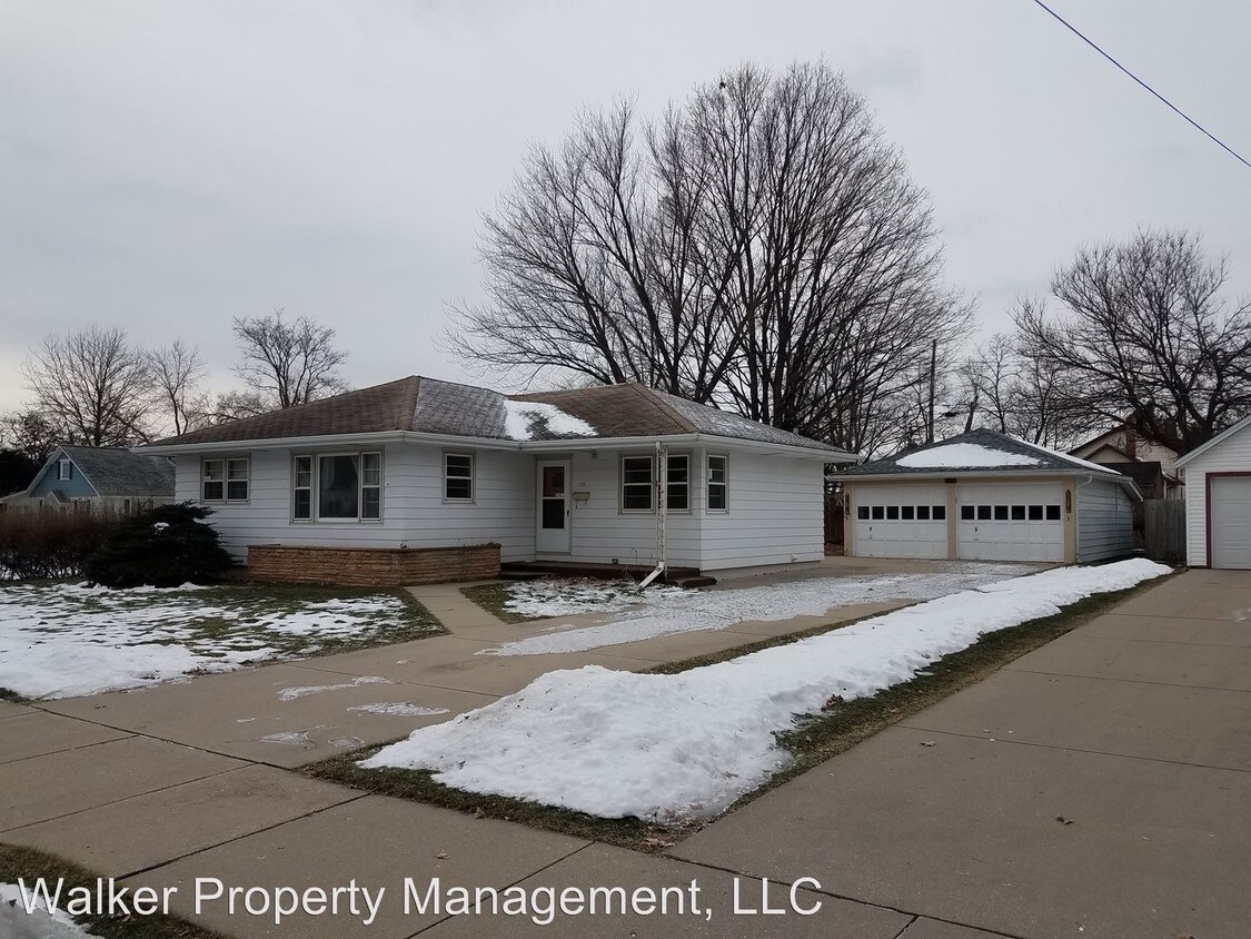 Building Photo - 3 br, 1 bath House - 109 N. Walnut