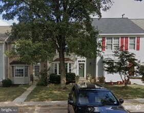 Building Photo - 21136 Winding Brook Square