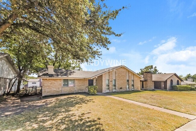 Foto del edificio - 5010 Collingwood Dr
