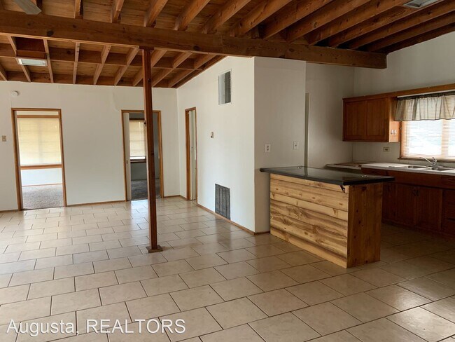 Building Photo - 4 br, 2 bath House - 758 EN 10th St