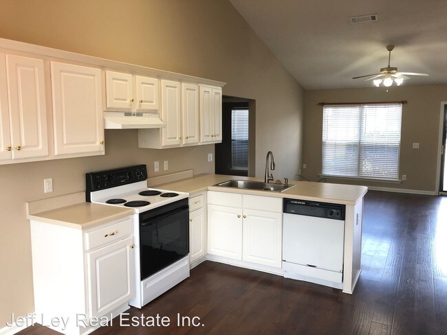 Building Photo - 3 br, 2 bath House - 318 Wesley Dr