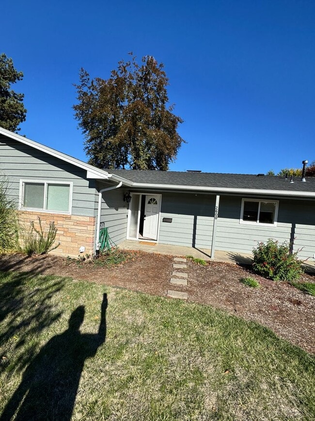 Building Photo - 2600 SW 121st Pl