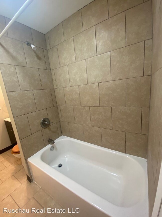 Building Photo - 3 br, 2 bath House - 5225 Sabra Ave