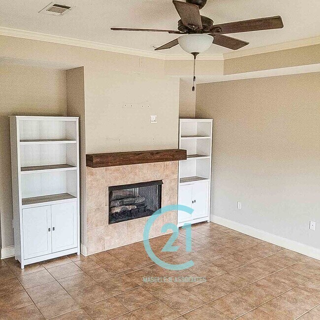 Building Photo - 3 Bed/2 Bath Home in Brandon