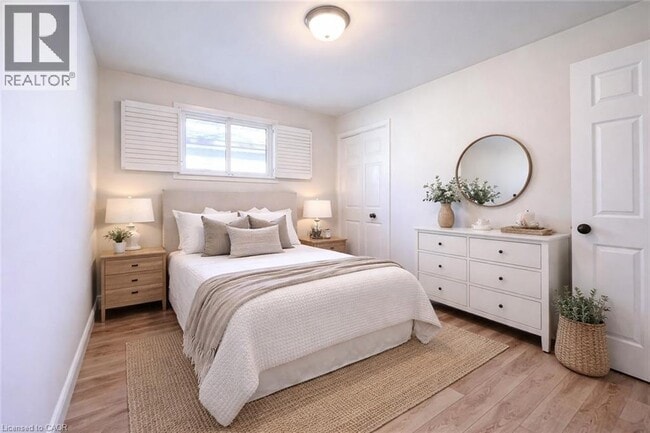 Building Photo - 514 Fallingbrook Dr