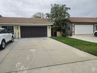 Building Photo - 890 N Driftwood Ave