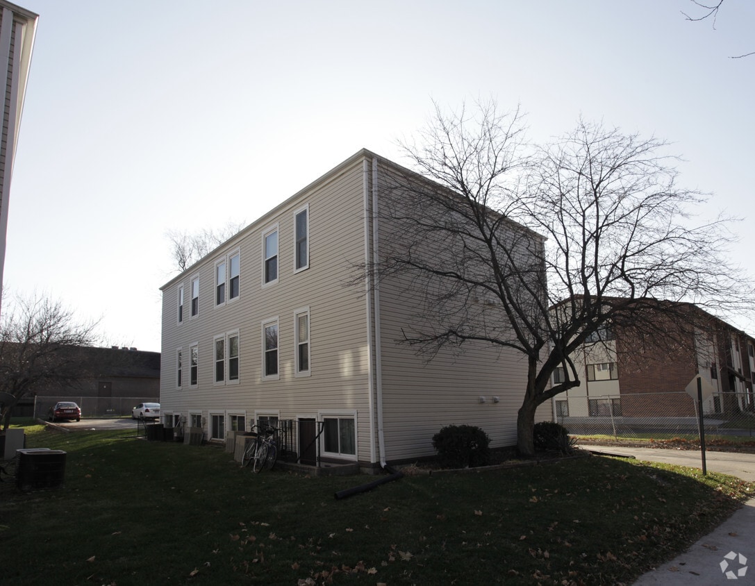 Building Photo - 2335 W St
