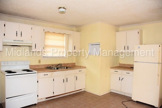 Foto del edificio - 213 Saddletrail Road