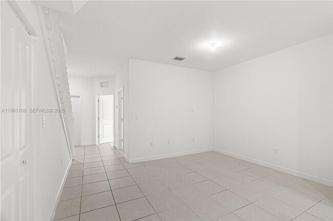Foto del edificio - 12307 NW 23rd Ct