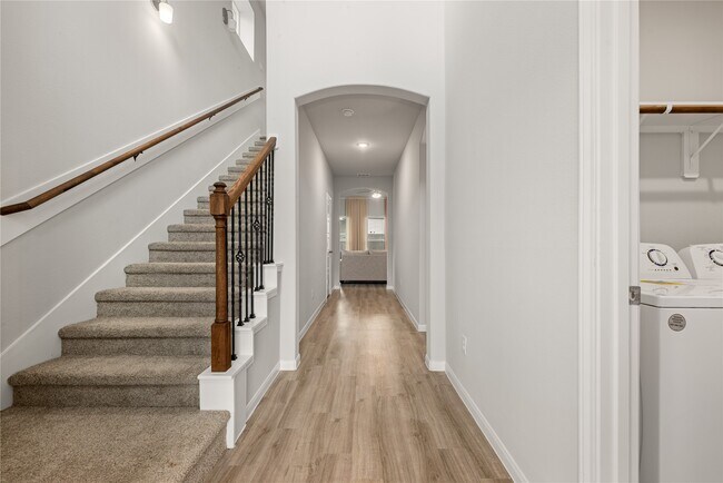 Foto del edificio - 27130 Peaceful Cv Dr