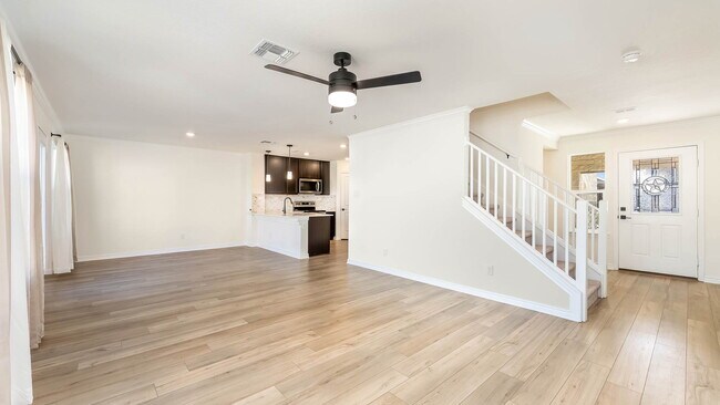 Foto del edificio - 8519 Adler Fall Ln