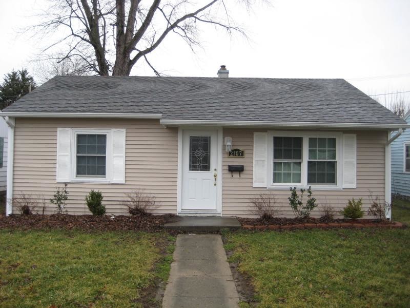 Primary Photo - 2107 W. 8th Street