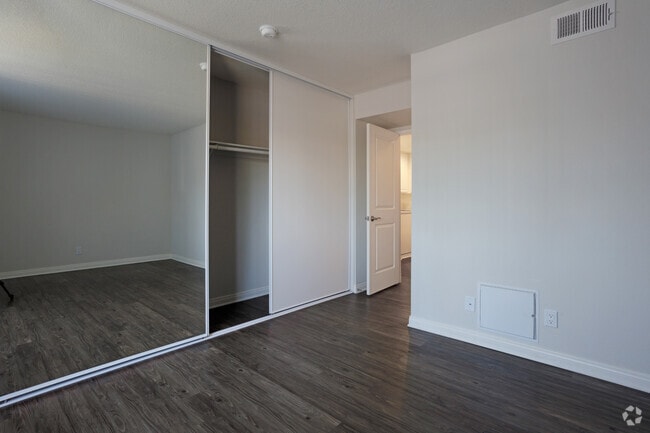 1HAB, 1BA - 750 ft² - Rose Pointe Apartments