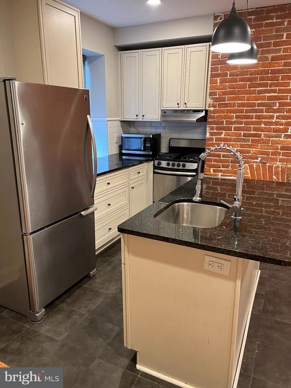 Foto del edificio - 235 Pine St