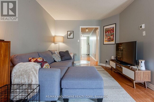 Building Photo - 2230 Dale Ridge Dr