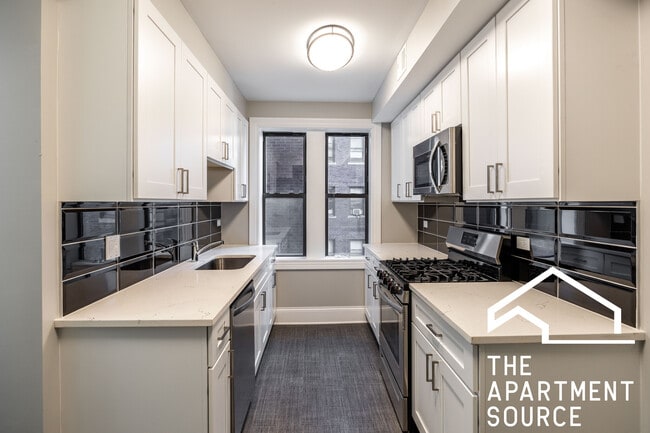 Building Photo - 7000 S South Shore Dr