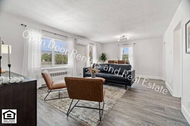 Foto del edificio - 1823 Griswold Dr