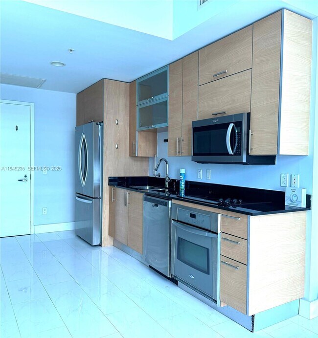 Foto del edificio - 60 SW 13th St