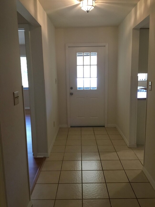Building Photo - 6068 Huntington Woods Drive