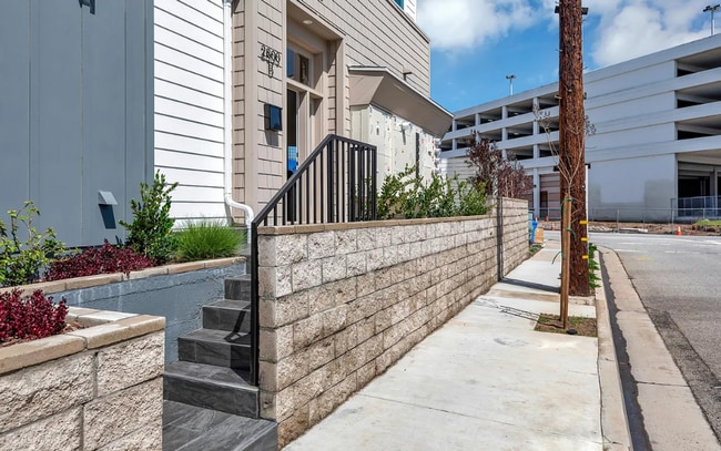 Photo - Grant Avenue B Apartment