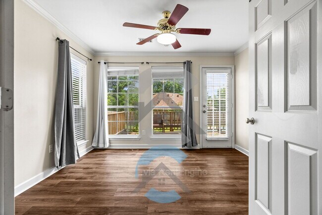 Foto del edificio - 15400 Taylor Loop Rd