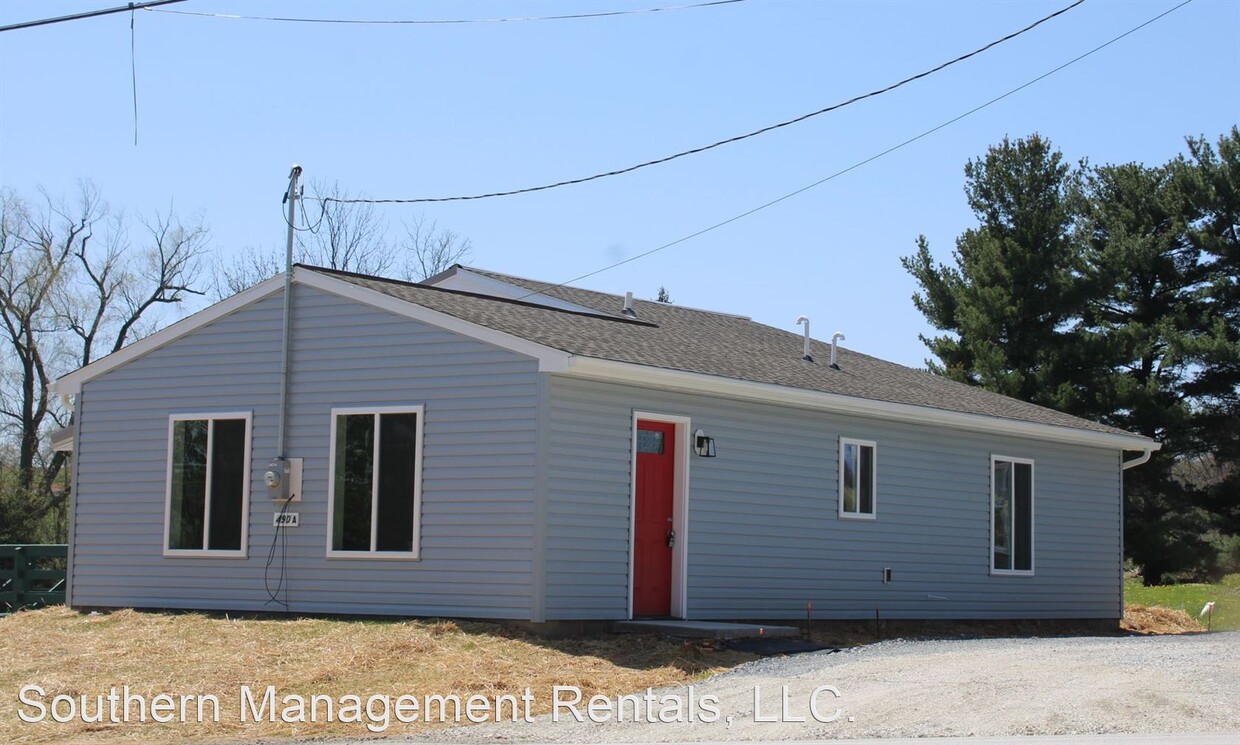 Primary Photo - 2 br, 1 bath House - 490 A Windsor Rd