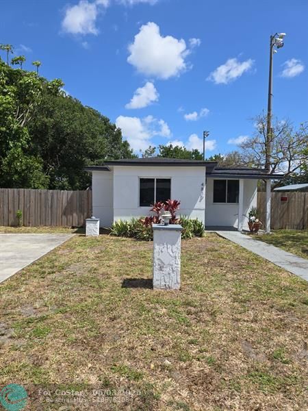Foto del edificio - 4819 SW 22nd St