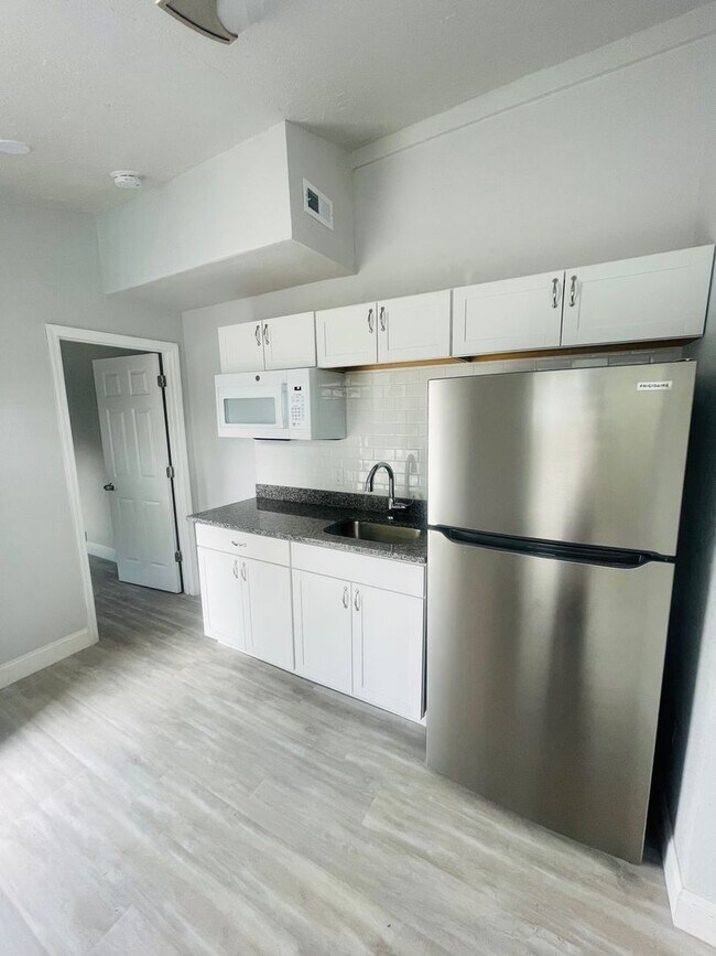 Foto del edificio - 1006 13th Ave W