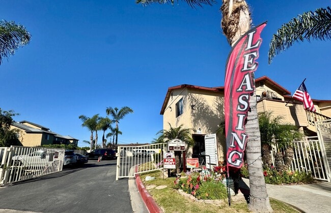 Building Photo - 1 Bedroom, 1 Bath - 55+ Senior Living Community