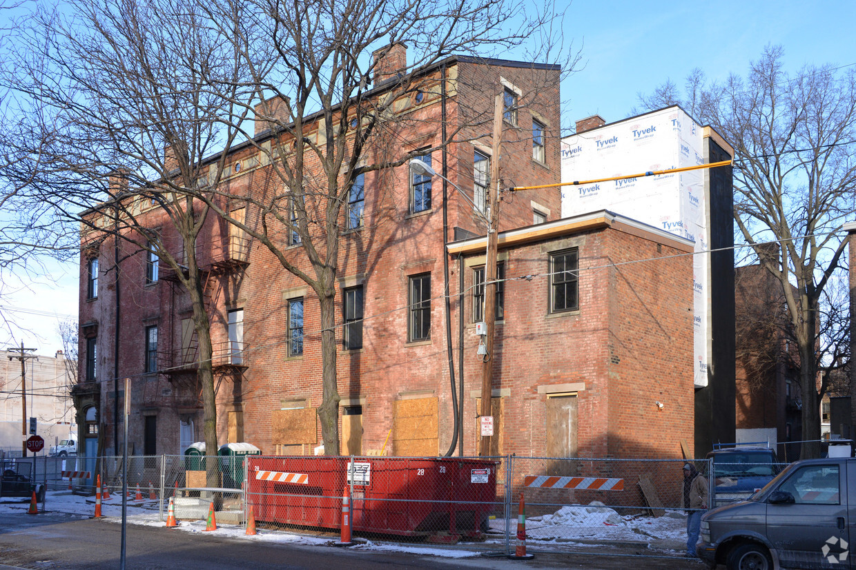 Foto del edificio - 1500 Elm St