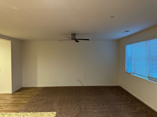 Foto del edificio - 926 W. SEDONA AVE - 3 BEDROOM 2 BATH + OFF...