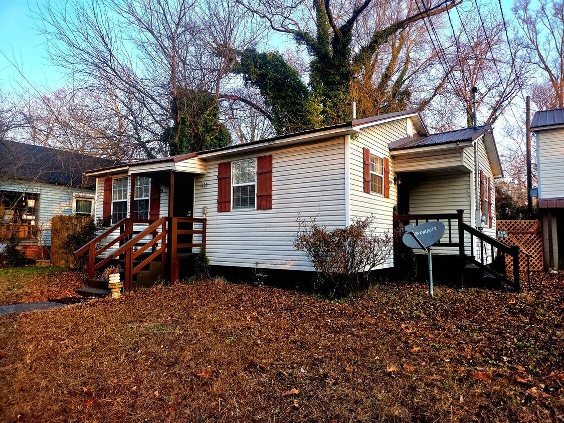 Building Photo - Renovated 2 bed home in Gadsden, AL!