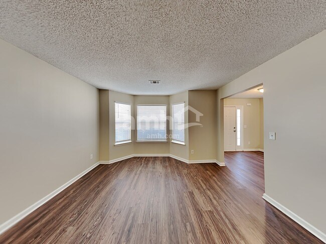 Building Photo - 4445 Tuckahoe Ct