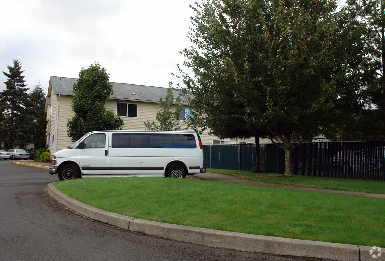 Building Photo - Vista Apartments