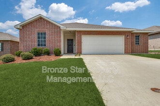 Building Photo - 2525 Comal Creek Dr