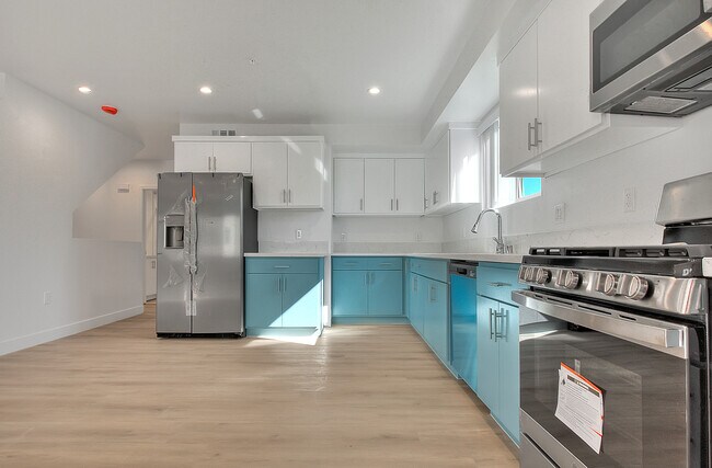 Foto del edificio - 5850 Vineland Ave