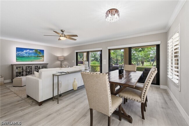 Foto del edificio - 6080 Pelican Bay Blvd