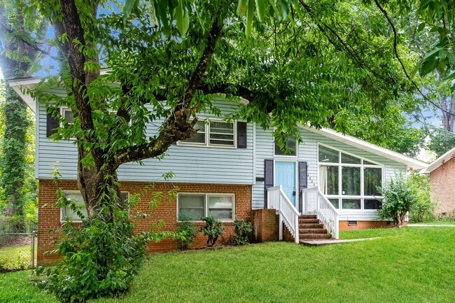Building Photo - 4809 Thornwood Rd