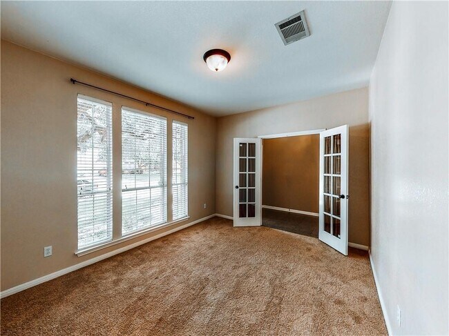Foto del edificio - 1816 Paradise Ridge Dr