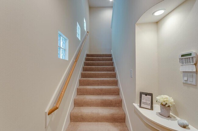Foto del edificio - 3703 Main Poplar Dr