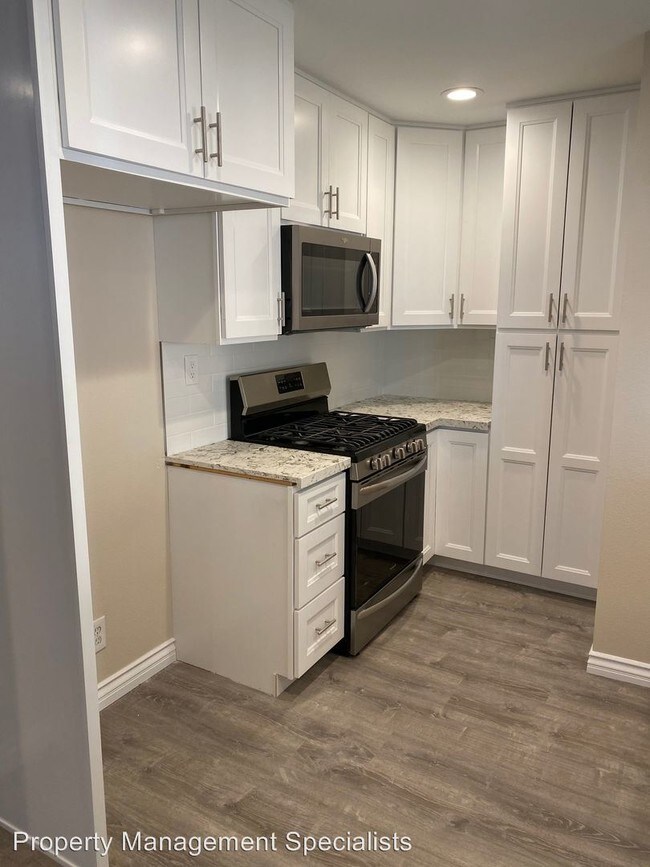 Building Photo - 1 br, 1 bath Apartment - 884 Moffatt Circle