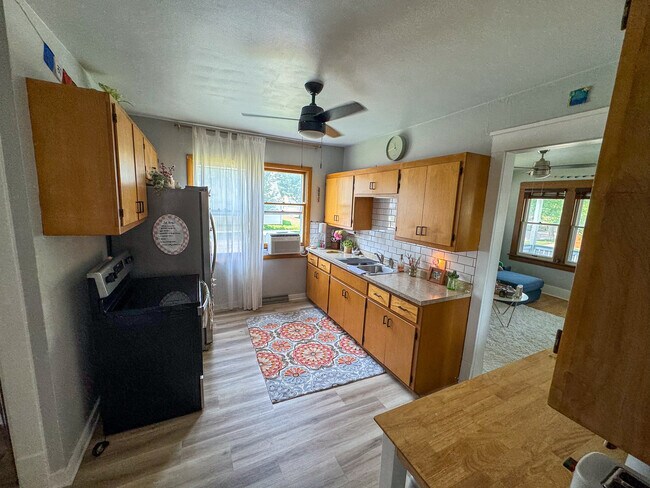 Kitchen View 1 - 205 E Bolivar Ave