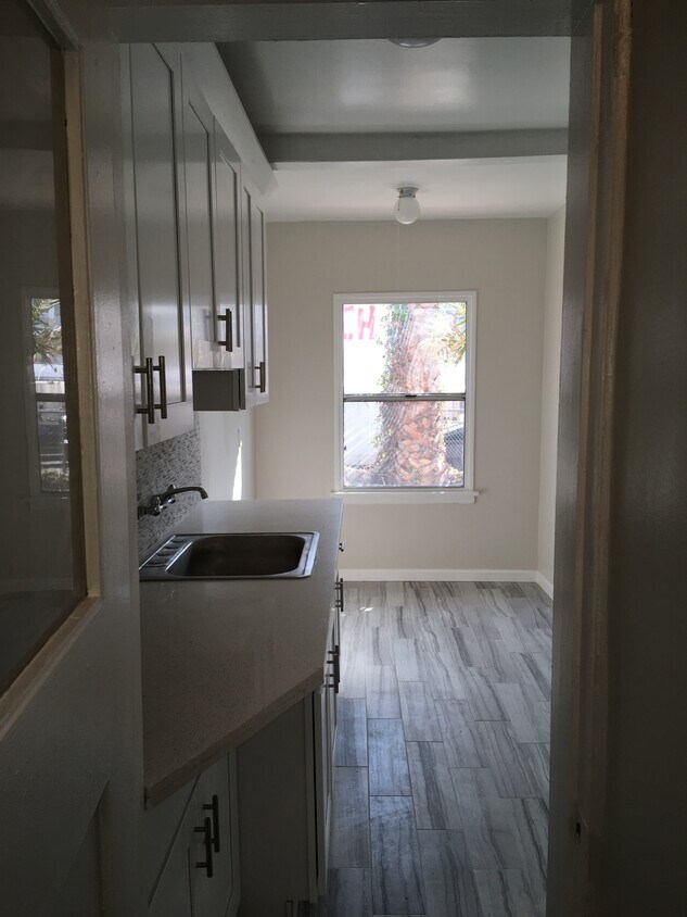 Foto principal - 1142 Harvard St
