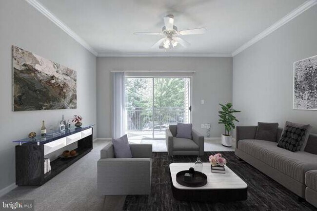 Foto del edificio - 12120 Garden Ridge Ln
