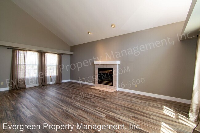 Foto del edificio - 4 br, 4 bath House - 2718 Antelope Rd