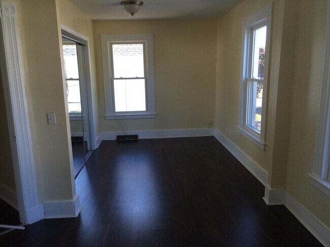 Foto del edificio - 584 Washington Ave