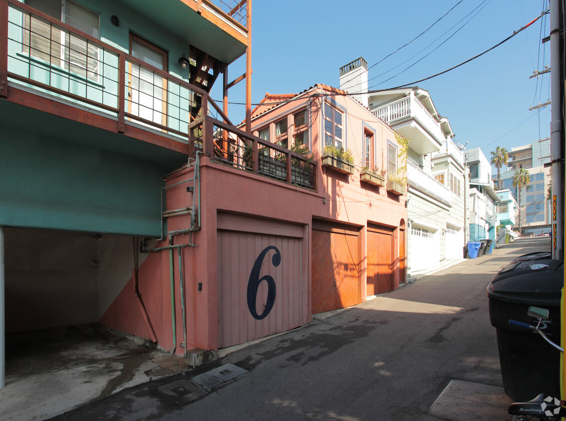 Building Photo - 6 Seaview Ter